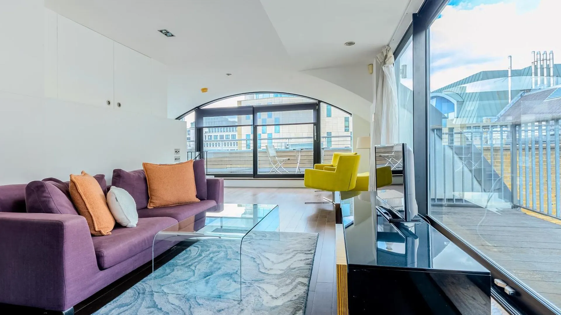 לונדון Stunning Serviced Apartments, Steps From Monument Station בריטניה