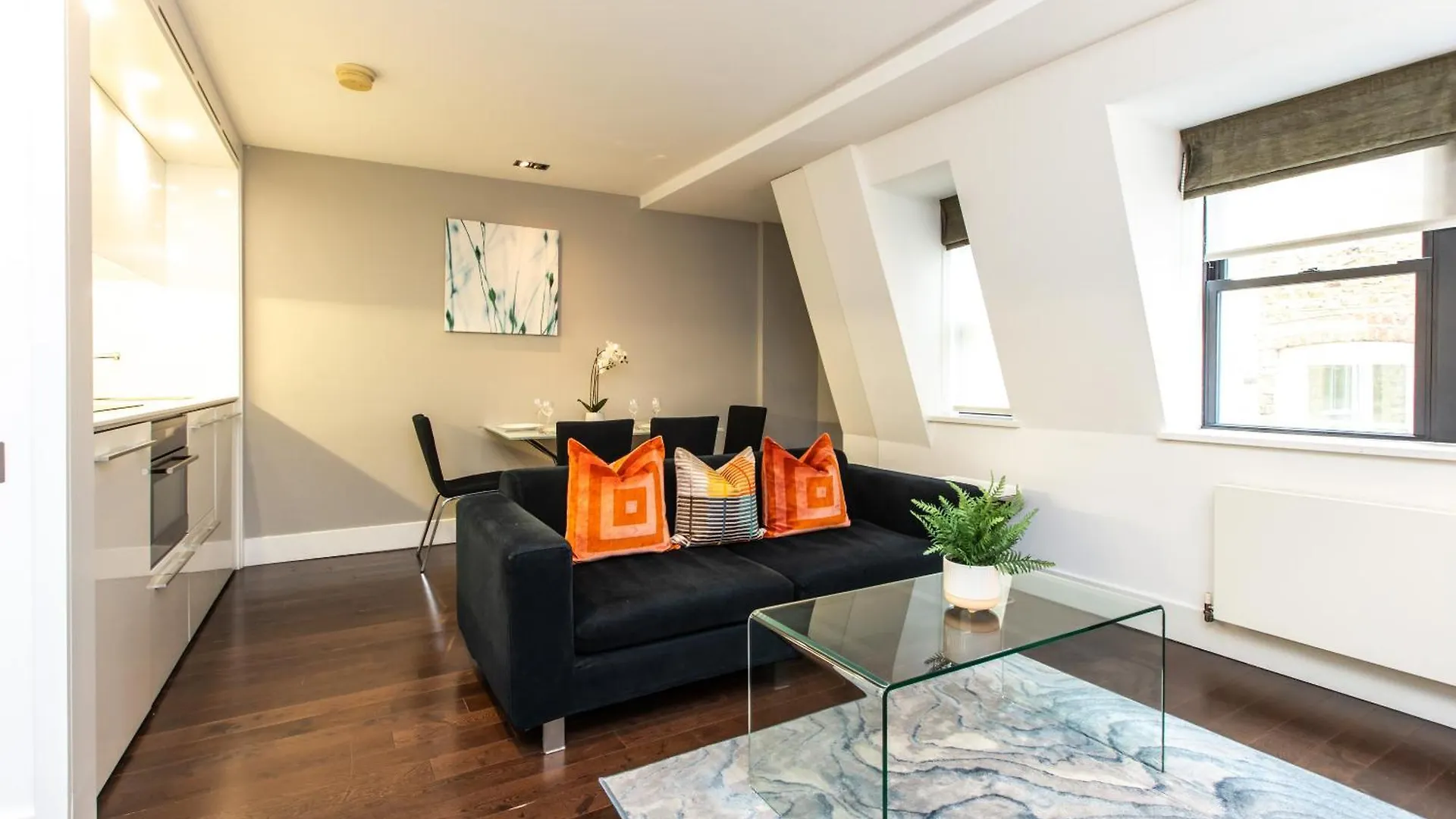 דירה לונדון Stunning Serviced Apartments, Steps From Monument Station בריטניה