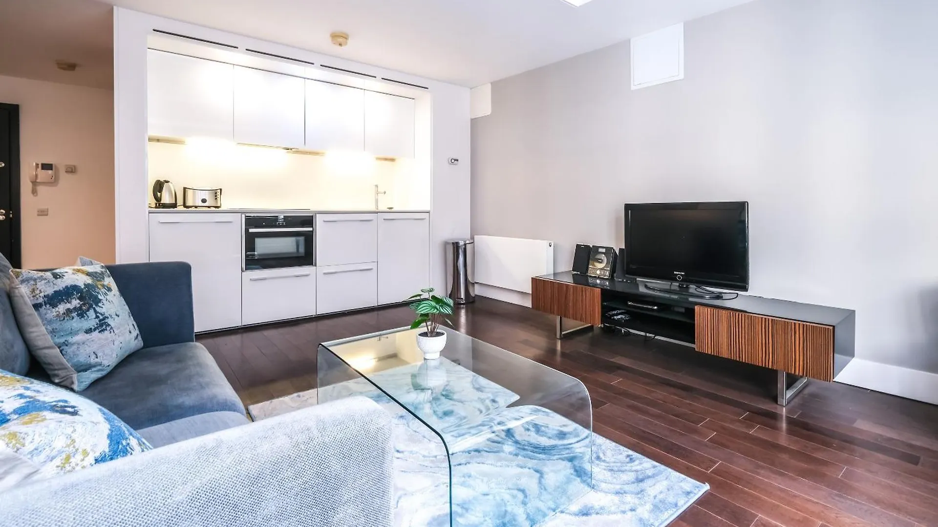 Apartment Stunning Serviced Apartments, Steps From Monument Station London Großbritannien