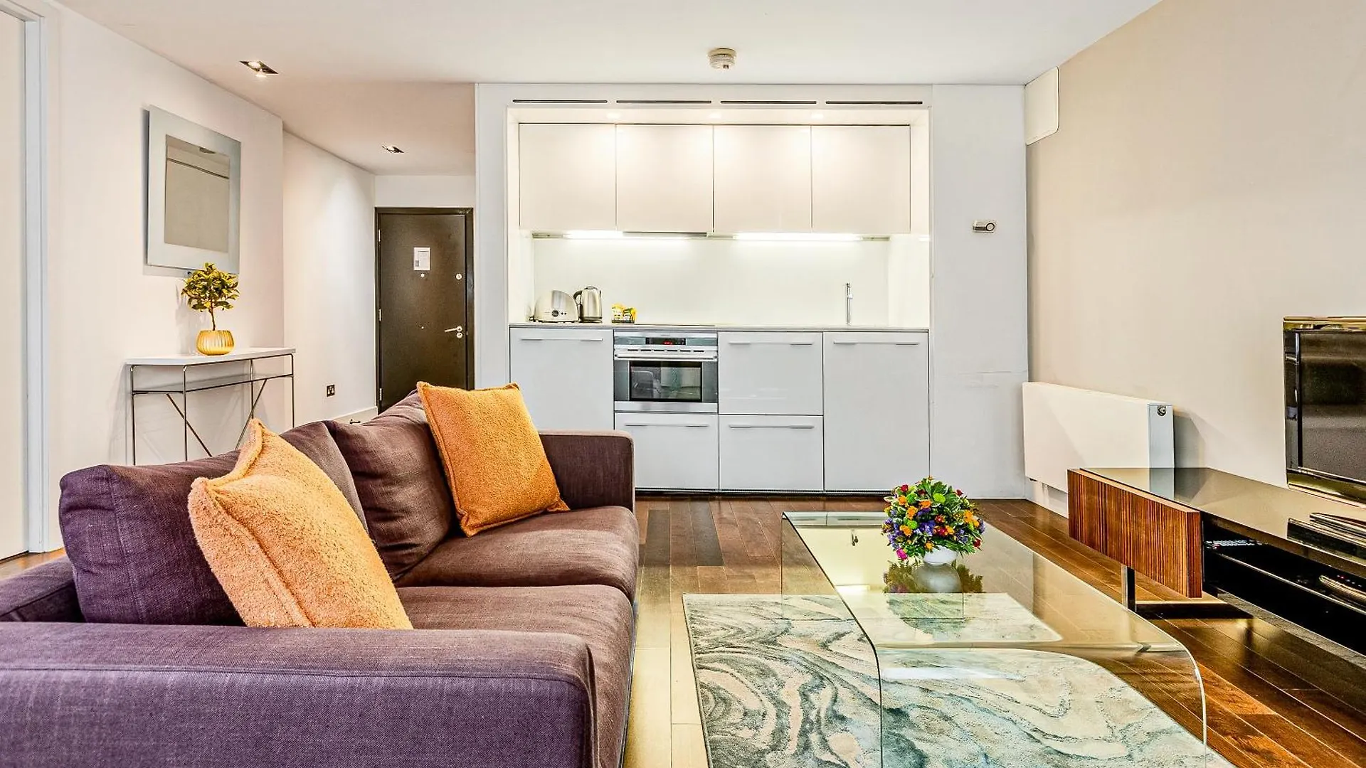 דירה לונדון Stunning Serviced Apartments, Steps From Monument Station בריטניה