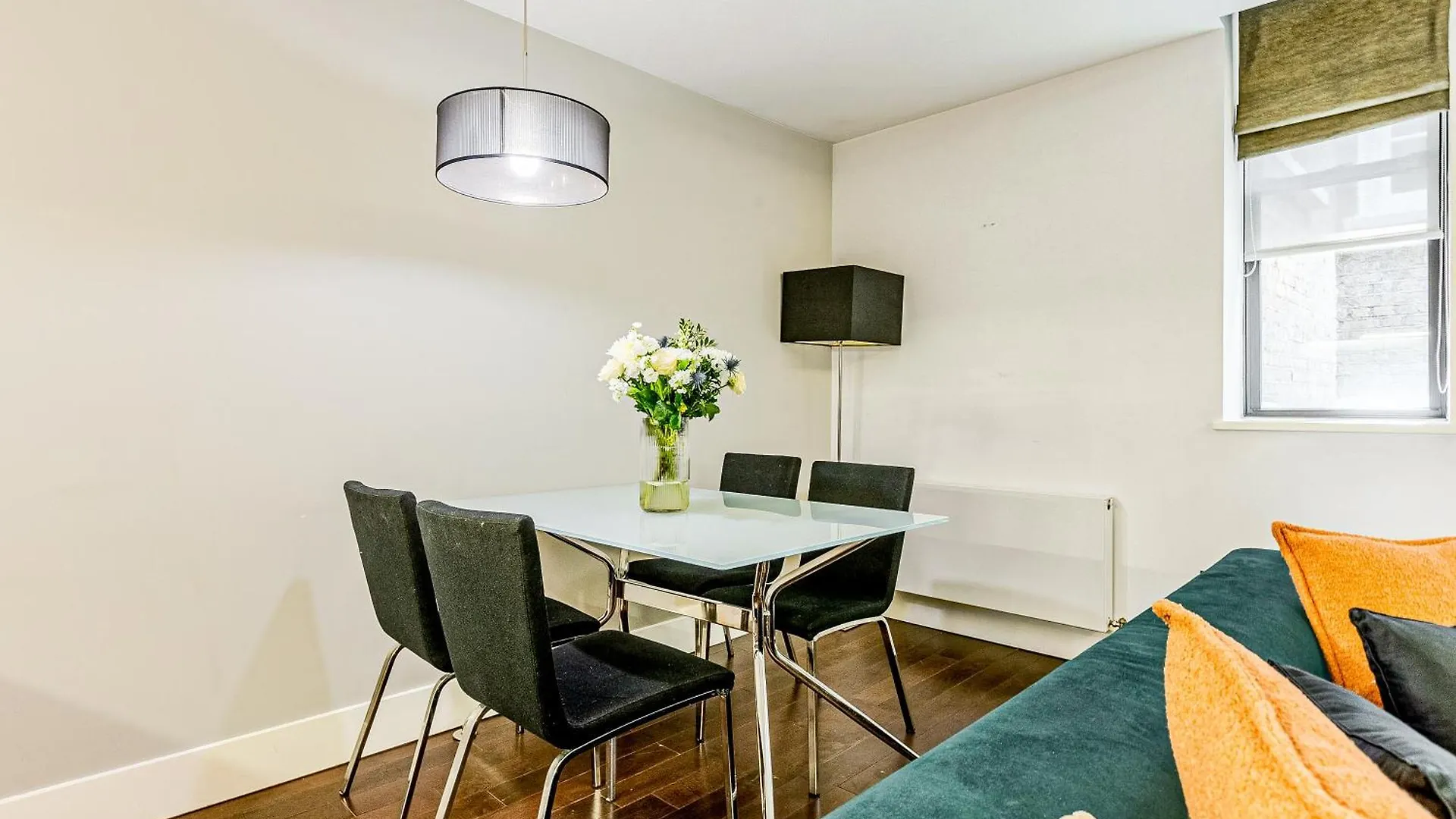 לונדון Stunning Serviced Apartments, Steps From Monument Station דירה