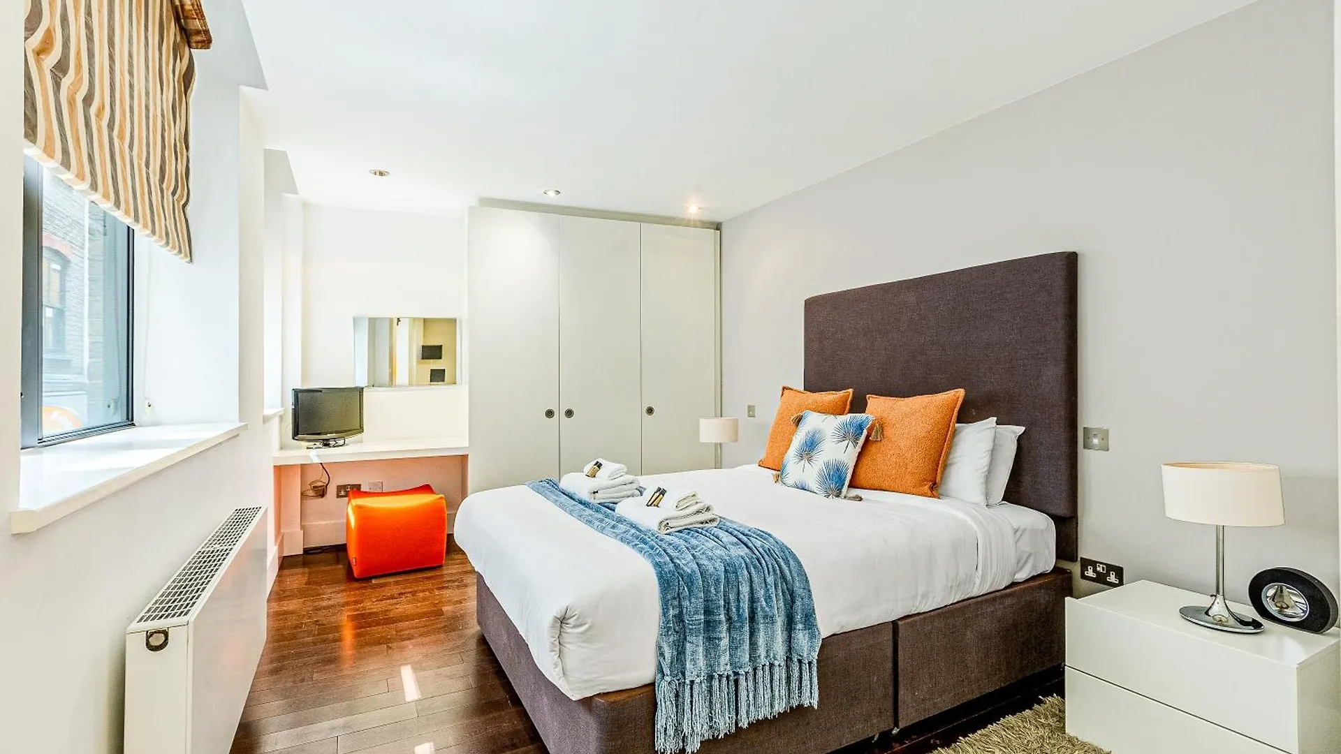 דירה לונדון Stunning Serviced Apartments, Steps From Monument Station