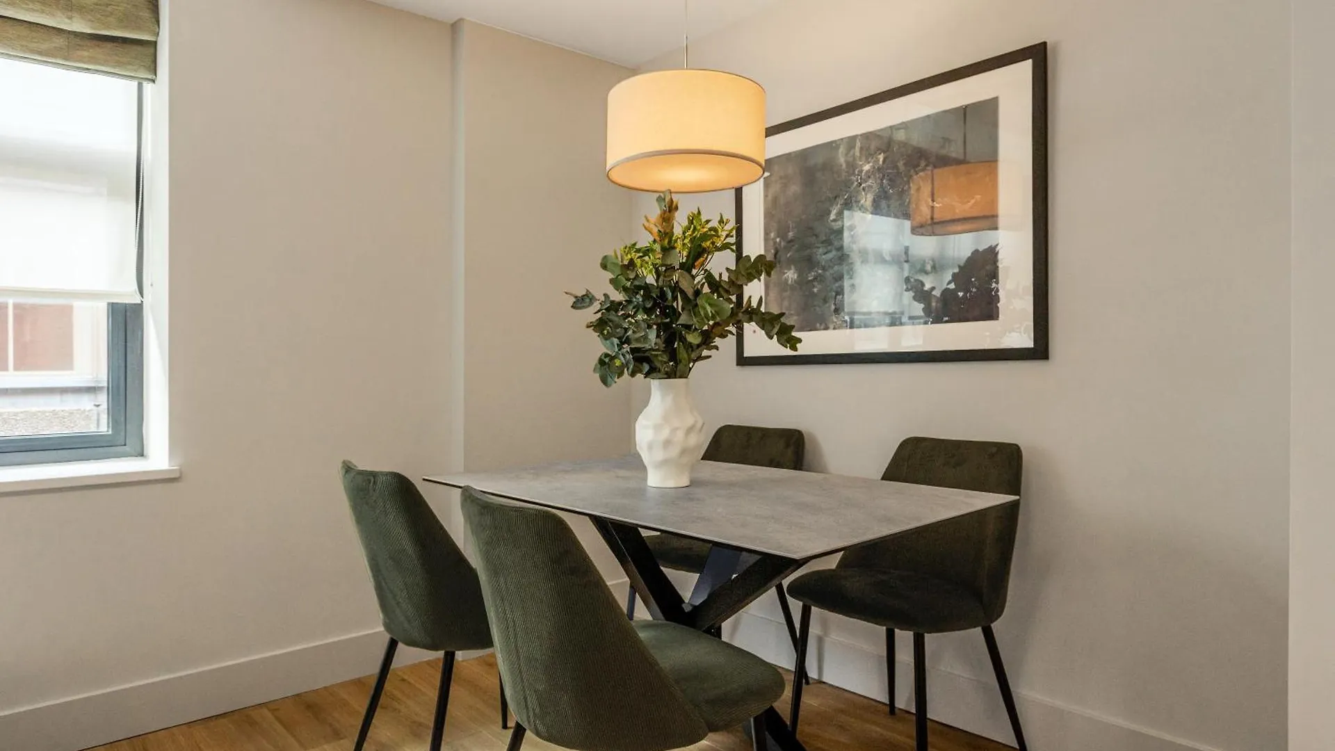 Stunning Serviced Apartments, Steps From Monument Station London Großbritannien