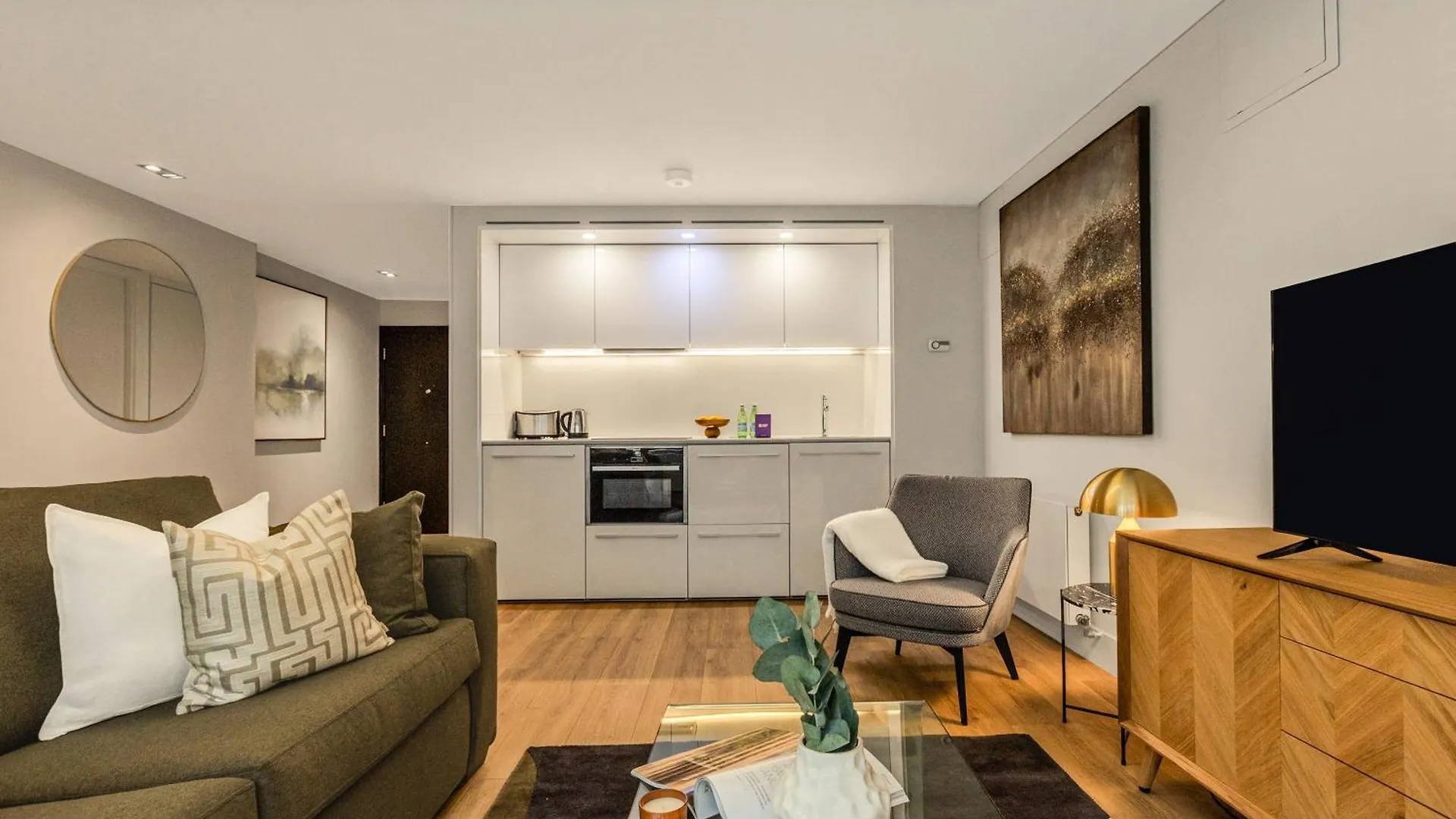 Apartment Stunning Serviced Apartments, Steps From Monument Station London United Kingdom